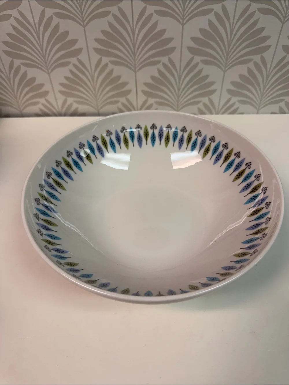 Vintage Carefree True China Nordic Syracuse Atomic Pattern Serving Bowl 9.5”